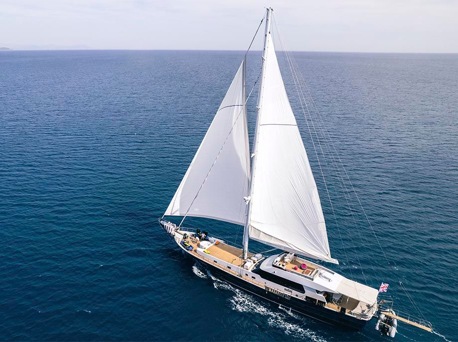 /uploads/2_yacht_good_life_2_e2afb1c002.jpg