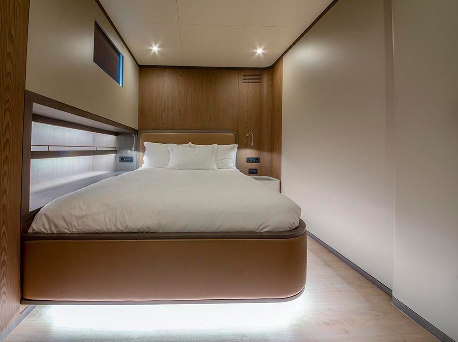 /uploads/33_yacht_good_life_33_c830659379.jpg