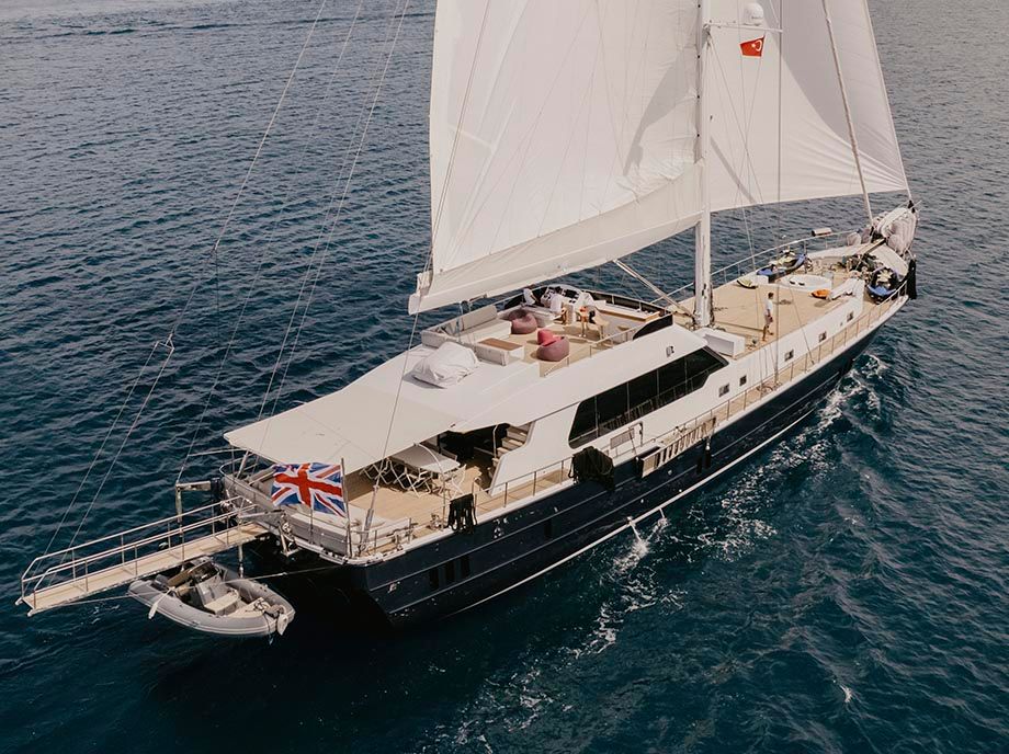 /uploads/3_yacht_good_life_3_623338f689.jpg