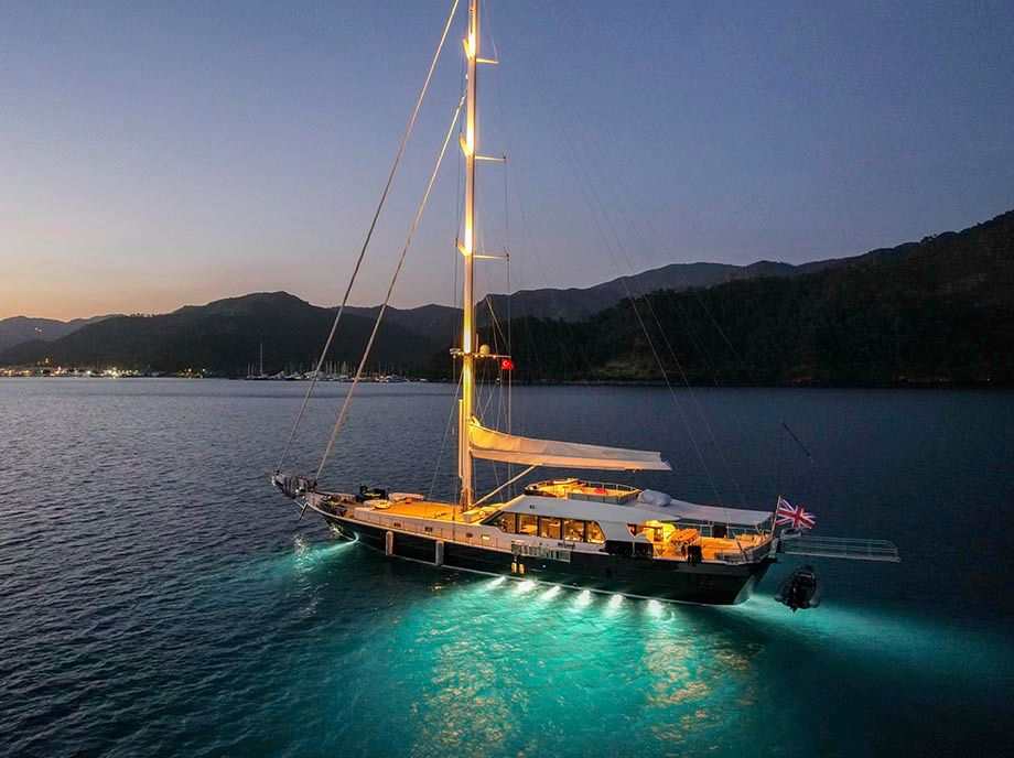 /uploads/41_yacht_good_life_41_feb9eafcc5.jpg