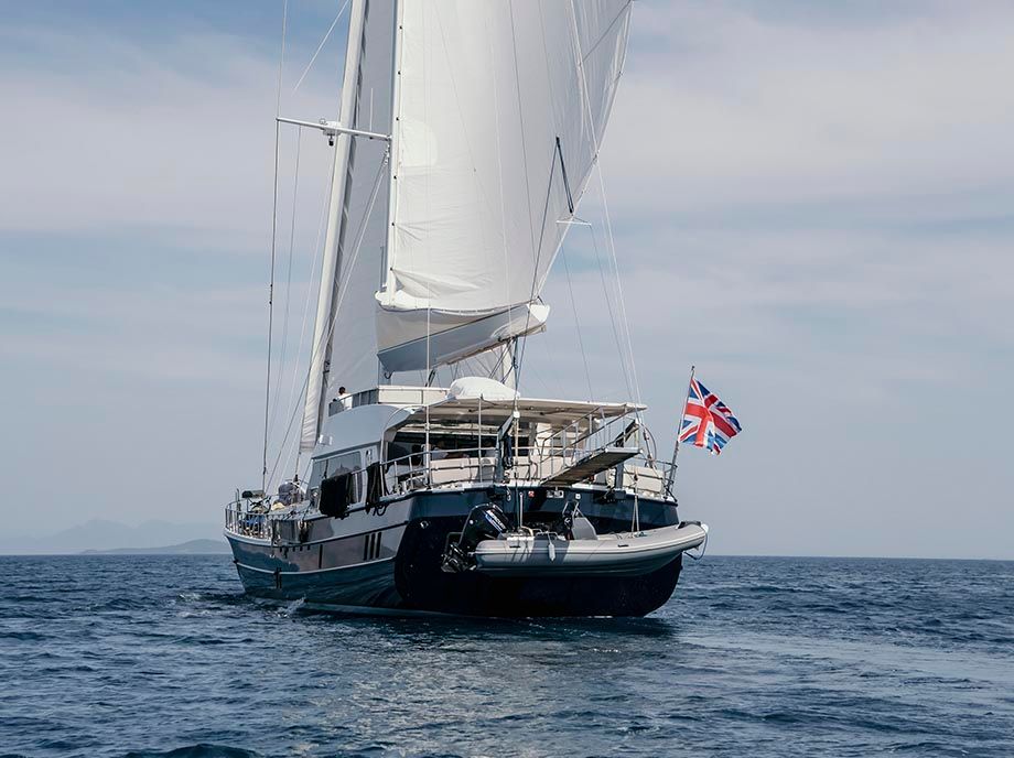 /uploads/5_yacht_good_life_5_52b0a38013.jpg