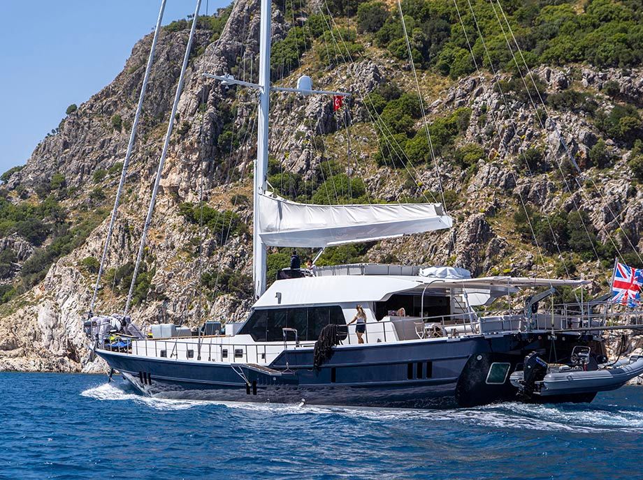 /uploads/8_yacht_good_life_8_4b9ebe2589.jpg
