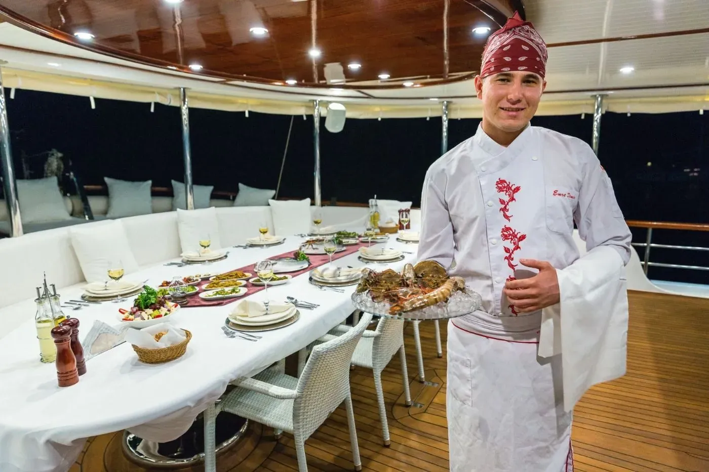 /uploads/foods_on_gulet_cruise_bdafaeb72d.webp