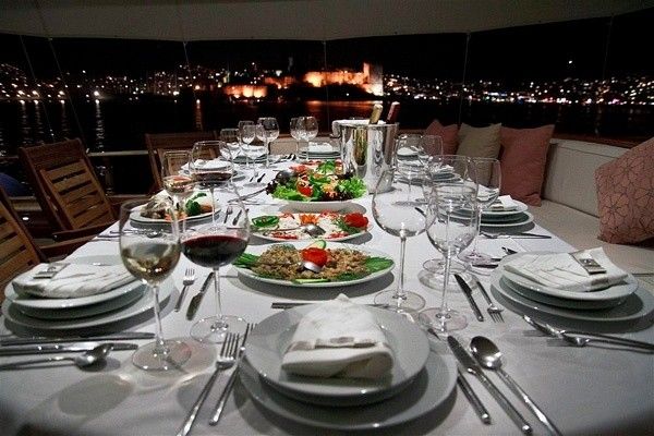 /uploads/turkish_cuisine_onboard_8fbc1abced.jpg